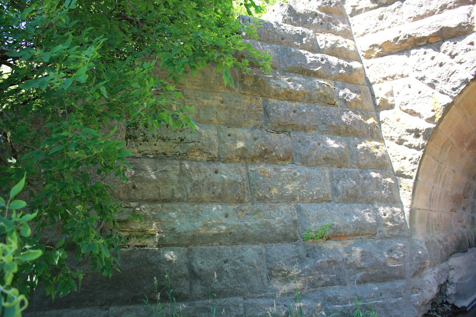 Southwest wing wall